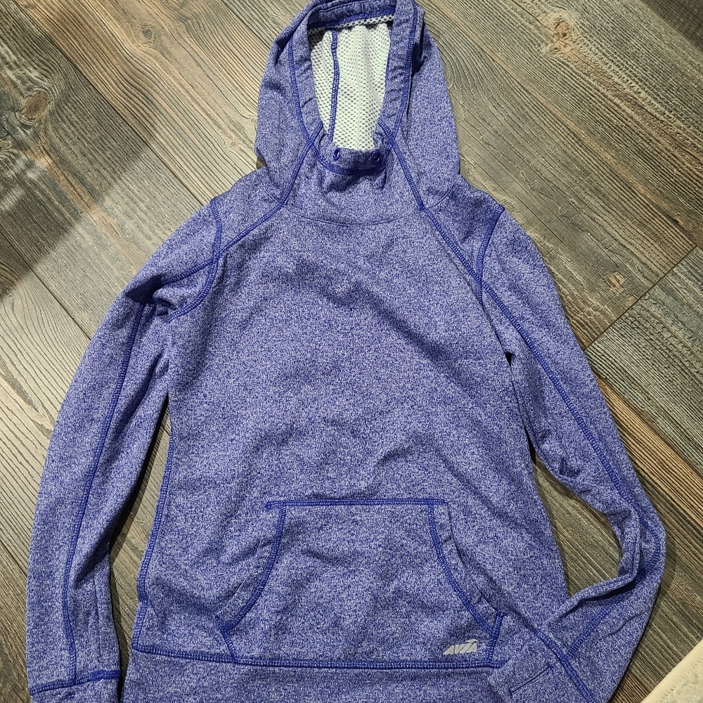 Avia hoodie with thumb holes